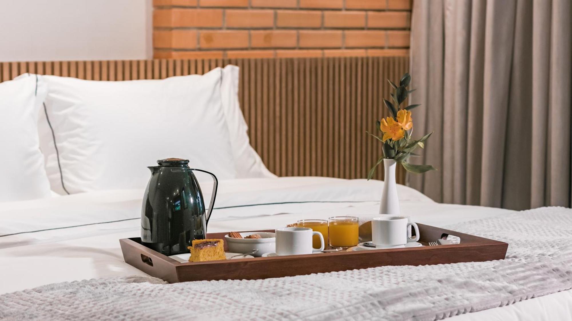 Village Du Lac Hotel Помероди Экстерьер фото